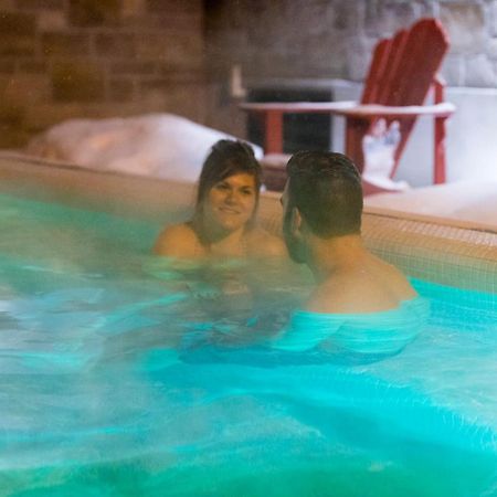 Hotel V Гатино Екстериор снимка