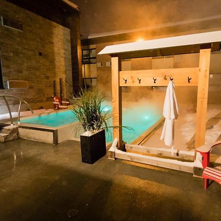 Hotel V Гатино Екстериор снимка