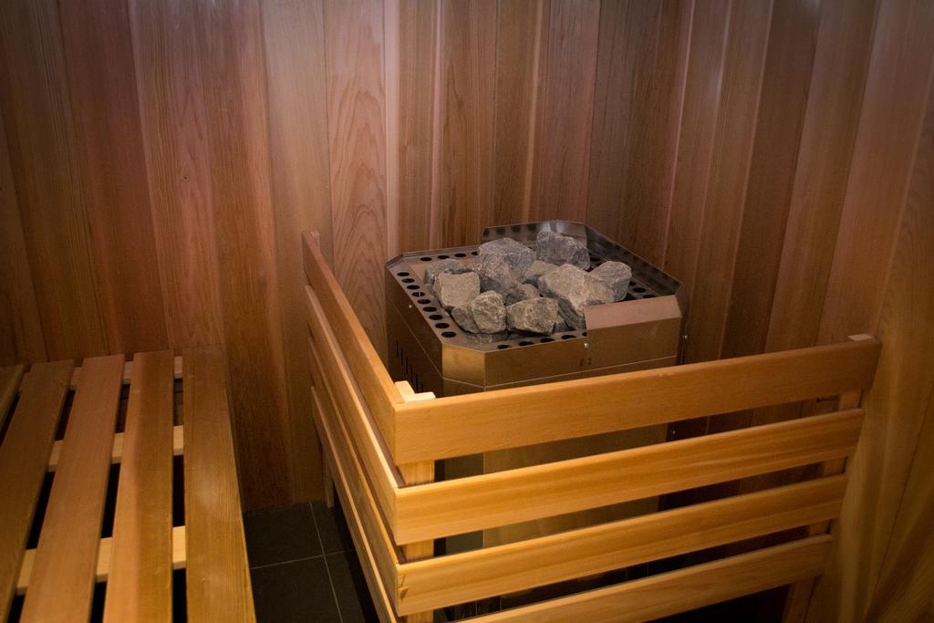 Hotel V Гатино Екстериор снимка