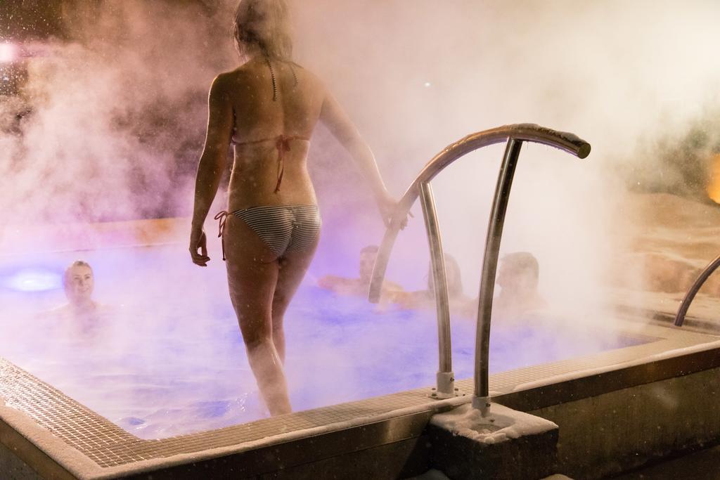 Hotel V Гатино Екстериор снимка