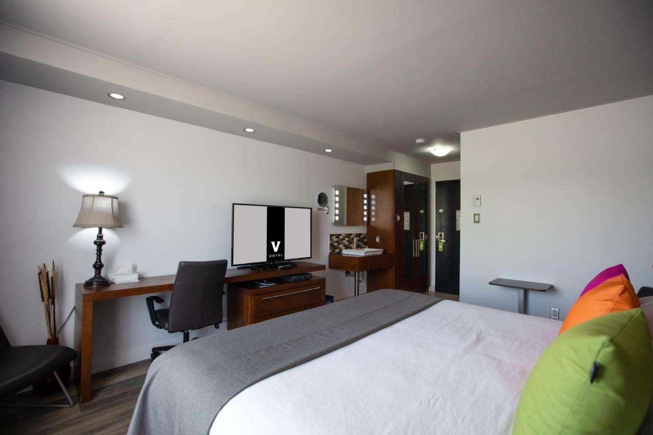 Hotel V Гатино Екстериор снимка