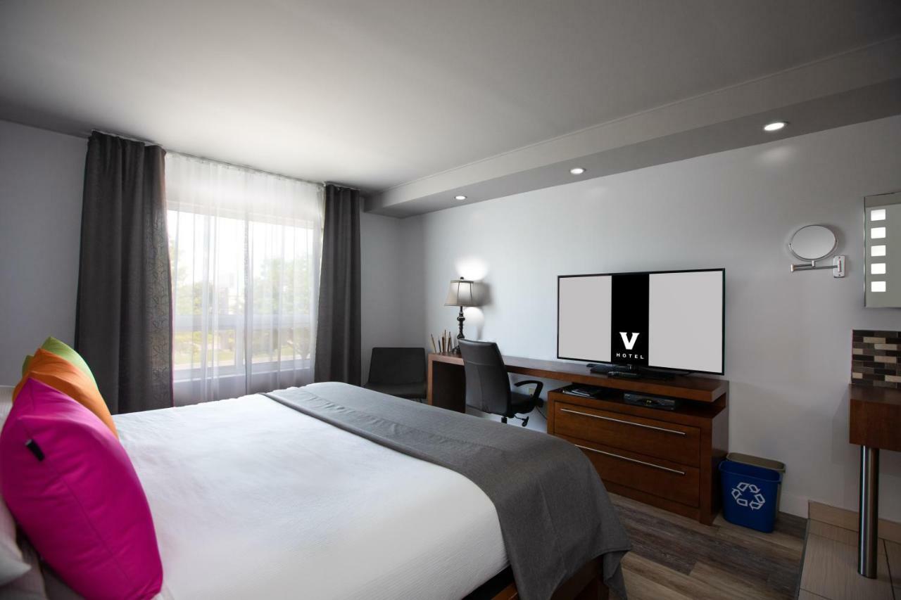 Hotel V Гатино Екстериор снимка